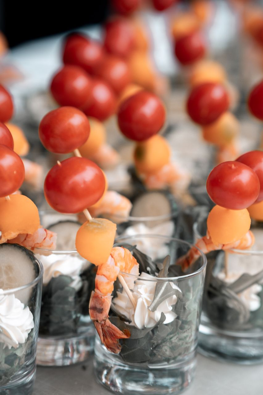 Gäste beim Aperitivo zur Eröffnung
